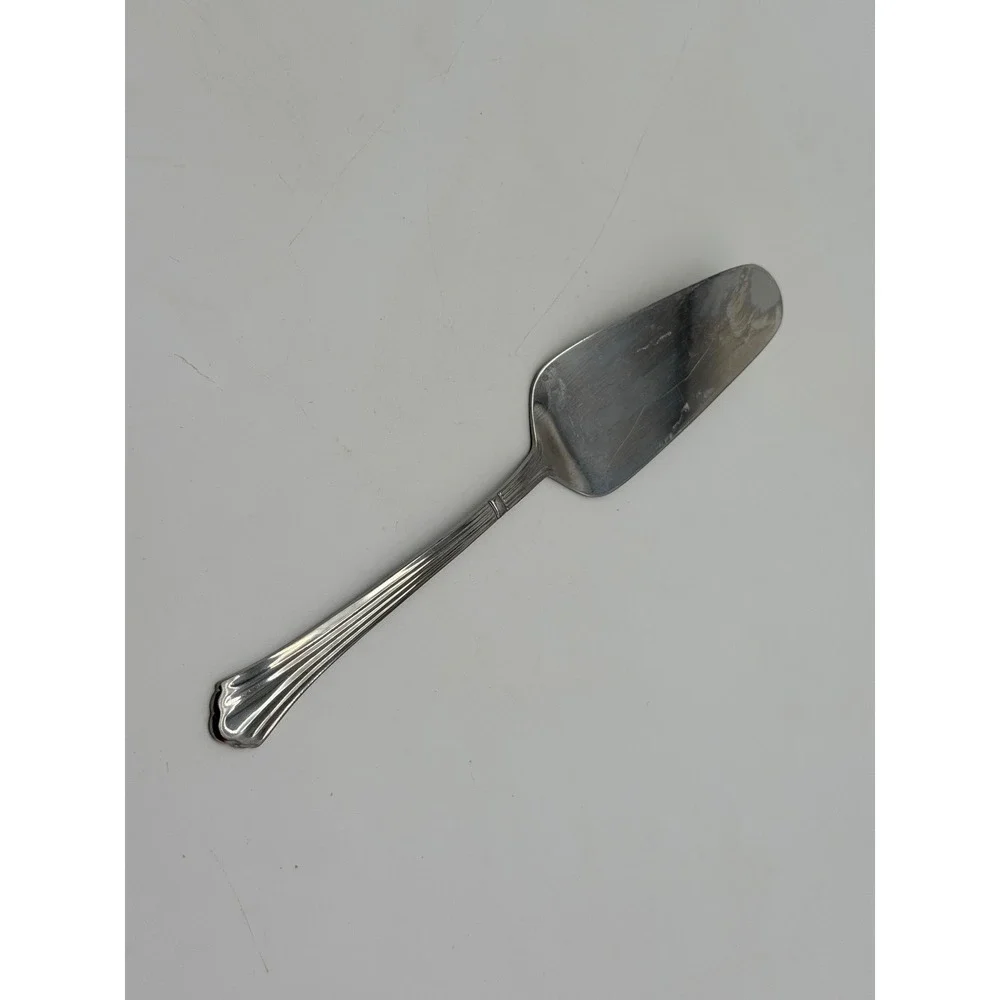 Stainless Korea Pie Cake Server Ribbed Fluted Handle Silver Polished Finish
